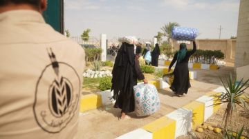 توزيع عشرات الآلاف من البطاطين والألحفة وعبوات المواد الغذائية بمدن القناة