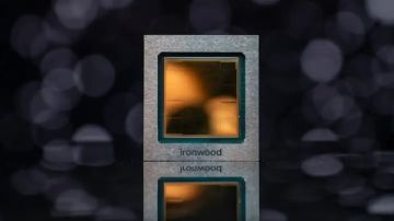 جوجل تطلق شريحة Ironwood: أعلى أداء في معالجات الذكاء الاصطناعي