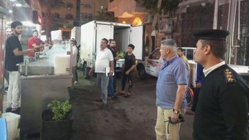 حملة لإزالة إشغالات مطعم شهير بالغردقة يقودها رئيس حي جنوب