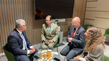 رئيس اقتصادية قناة السويس يعرض فرص الاستثمار على مسؤولي شركات فرنسية