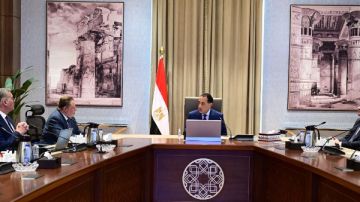 رئيس الوزراء يتابع توافر الاحتياطي الإستراتيجي من المنتجات البترولية وموقف سداد مستحقات الشركاء الأجانب