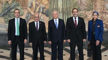 رئيس برلمان أوزبكستان: مصر مهد الحضارات وصانعة السلام في منطقة مضطربة صور رئيس برلمان أوزبكستان: مصر مهد الحضارات وصانعة السلام في منطقة مضطربة صور