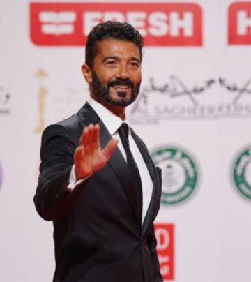 يسري نصر الله يشيد بكلمة خالد النبوي في افتتاح القاهرة السينمائي: حضورك على المسرح كان رائعا يسري نصر الله يشيد بكلمة خالد النبوي في افتتاح القاهرة السينمائي: حضورك على المسرح كان رائعا