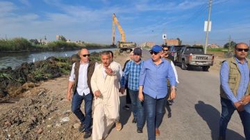 في زيارة مفاجأة للبحيرة.. وزير الري يوجه بتدبير صندل لاستكمال تطهيرات ترعة الخندق الشرقي بالشكل الأمثل في زيارة مفاجأة للبحيرة.. وزير الري يوجه بتدبير صندل لاستكمال تطهيرات ترعة الخندق الشرقي بالشكل الأمثل
