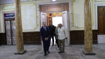 محافظ القاهرة يتفقد عددا من لجان المعدة لاستقبال الناخبين فى انتخابات النواب محافظ القاهرة يتفقد عددا من لجان المعدة لاستقبال الناخبين فى انتخابات النواب