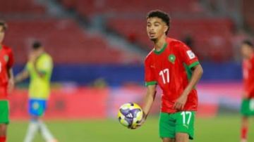 موهبة عربية.. نجم شاب يشعل سباق التعاقدات في أوروبا من هو؟