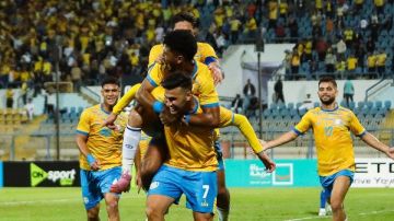 الإسماعيلي يفوز على كهرباء الإسماعيلية 2-1 بالدوري الإسماعيلي يفوز على كهرباء الإسماعيلية 2-1 بالدوري