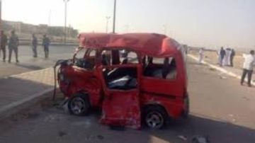 انقلاب سيارة سوزوكى وإصابة 5 أطفال أعلى طريق الواحات