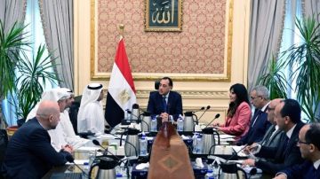 رئيس الوزراء يتابع مستجدات الموقف التنفيذي لمشروع مدينة رأس الحكمة 