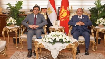 محافظ بورسعيد: الدولة تولي اهتماما كبيرا بالمنشآت الثقافية محافظ بورسعيد: الدولة تولي اهتماما كبيرا بالمنشآت الثقافية