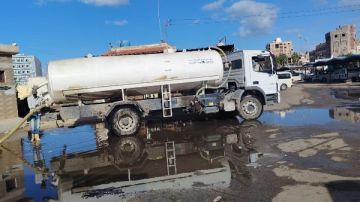 محافظ كفر الشيخ يتابع جهود كسح مياه الأمطار.. وهذه أبرز التوجيهات صور محافظ كفر الشيخ يتابع جهود كسح مياه الأمطار.. وهذه أبرز التوجيهات صور