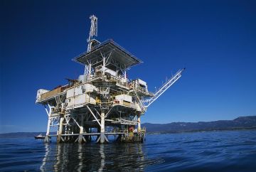 مصر تطرح مزايدة عالمية للتنقيب عن البترول والغاز في 4 مناطق بالبحر الأحمر