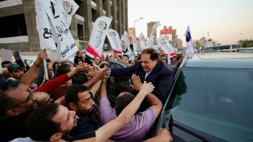 الأهالي تغمر أبو العينين بالتحيات ومظاهر الحب في مسيرة انتخابية حاشدة بالجيزة فيديو