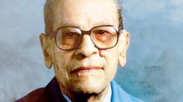 جامعة القاهرة تحيي ذكرى نجيب محفوظ في فعاليات معرض الكتاب 2026 جامعة القاهرة تحيي ذكرى نجيب محفوظ في فعاليات معرض الكتاب 2026