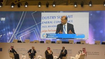 خالد حنفي : 175 مليار دولار استثمارات طاقة بالشرق الأوسط.. و15 فقط تذهب للطاقة النظيفة خالد حنفي : 175 مليار دولار استثمارات طاقة بالشرق الأوسط.. و15 فقط تذهب للطاقة النظيفة