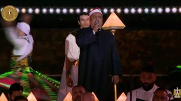 في مشهد بهيج.. التواشيح والترانيم تلتقي خلال افتتاح المتحف المصري الكبير فيديو