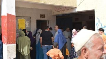 ناخبو منشأة القاطر يواصلون المشاركة في العرس الإنتخابي بمدرسة الشهيد محمد سمير