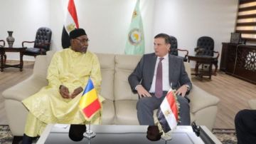 وزير الزراعة يبحث مع وزير الثروة الحيوانية التشادي تعزيز الشراكة الاستراتيجية بين البلدين وزير الزراعة يبحث مع وزير الثروة الحيوانية التشادي تعزيز الشراكة الاستراتيجية بين البلدين