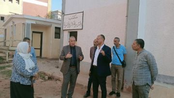 وكيل وزارة التعليم بأسيوط يتابع أعمال تطوير ورفع كفاءة مدرسة التربية الفكرية وكيل وزارة التعليم بأسيوط يتابع أعمال تطوير ورفع كفاءة مدرسة التربية الفكرية