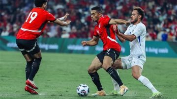 أوزبكستان تهزم منتخب مصر بهدفين في نصف نهائي كأس العين أوزبكستان تهزم منتخب مصر بهدفين في نصف نهائي كأس العين