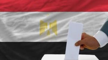 إقبال متزايد من الجالية المصرية في سلطنة عمان للتصويت بانتخابات مجلس النواب إقبال متزايد من الجالية المصرية في سلطنة عمان للتصويت بانتخابات مجلس النواب