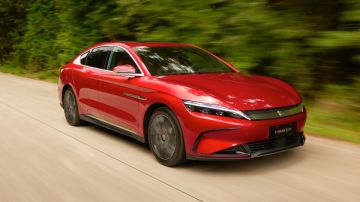 الإمارات ثاني أكبر وجهة للسيارات الكهربائية الصينية تفاصيل