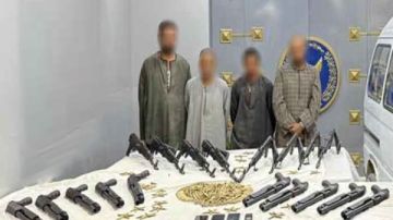 الداخلية تداهم أوكار الكيف بالقليوبية.. مقتل عنصريين خطرين وضبط مخدرات ب 96 مليون جنيه الداخلية تداهم أوكار الكيف بالقليوبية.. مقتل عنصريين خطرين وضبط مخدرات ب 96 مليون جنيه