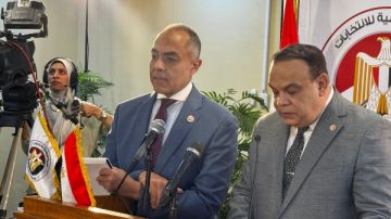 الوطنية للانتخابات: لن يأتي نائبا تحت قبة البرلمان إلا بإرادة الناخبين وأي إخلال في لجنة يبطل الدائرة بالكامل الوطنية للانتخابات: لن يأتي نائبا تحت قبة البرلمان إلا بإرادة الناخبين وأي إخلال في لجنة يبطل الدائرة بالكامل