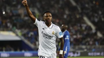 ماركا تكشف أزمة داخل ريال مدريد: فينيسيوس غاضب ويهدد بالرحيل مجانا