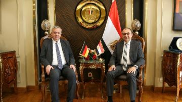 وزير قطاع الأعمال العام يستقبل سفير ألمانيا بالقاهرة لبحث تعزيز التعاون الصناعي والاستثماري