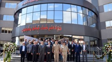 القوات المسلحة بالتعاون مع محافظة القاهرة ومؤسسات المجتمع المدني تفتتح مجمع الأمل لورش الصناعات اليدوية والجلدية القوات المسلحة بالتعاون مع محافظة القاهرة ومؤسسات المجتمع المدني تفتتح مجمع الأمل لورش الصناعات اليدوية والجلدية