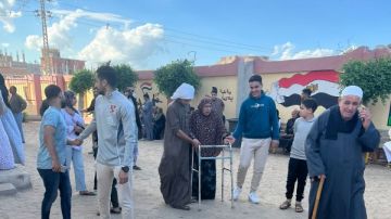 توافد كبار السن في اليوم الثاني من المرحلة الثانية لانتخابات النواب ببورسعيد