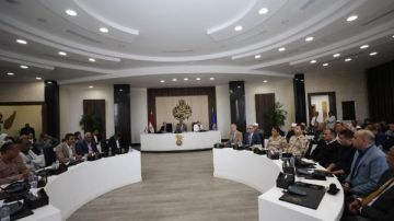 محافظ أسوان: التيسير على المواطنين لإنهاء الإجراءات الخاصة بملف التصالح فى مخالفات البناء