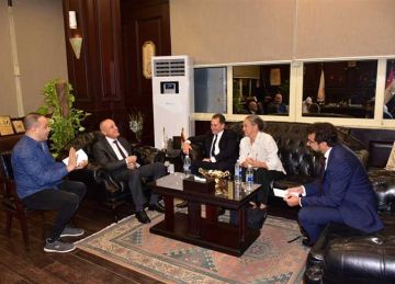 محافظ الأقصر يبحث مع السفير الفرنسي لتعزيز التعاون المشترك بين الجانبين