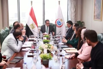 وزير الصحة يعقد اجتماعا موسعا لمتابعة تقييم التكنولوجيا الصحية بالتعاون مع المعهد البريطاني NICE