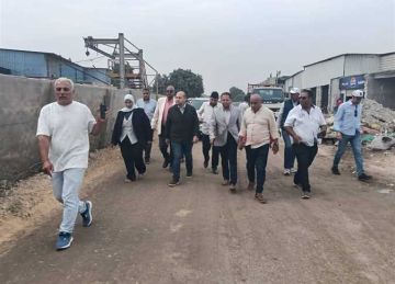 توجيهات بزيادة معدلات تنفيذ أعمال تطوير طرق كرداسة وأوسيم بالجيزة