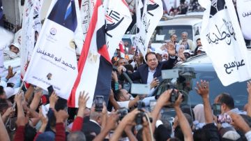 مسيرة حاشدة للجبهة الوطنية في الجيزة بقيادة أبو العينين لدعم مرشحي الحزب في انتخابات النواب..صور