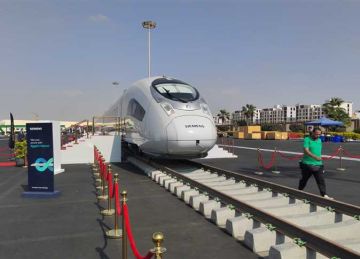 وزارة النقل تستعرض أحدث وسائلها والصناعات المحلية بمعرض 2025 TransMEA