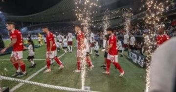 الأهلي يهزم سيراميكا 2_1 ويتأهل لنهائي السوبر المصري الأهلي يهزم سيراميكا 2_1 ويتأهل لنهائي السوبر المصري