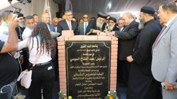 البابا تواضروس ومحافظ الجيزة يفتتحان عددا من المشروعات الخدمية والاجتماعية بمدينة 6 أكتوبر