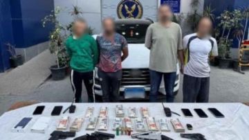 القبض على المتهمين باستدراج صاحب شركة وسرقته بالإكراه بالقاهرة القبض على المتهمين باستدراج صاحب شركة وسرقته بالإكراه بالقاهرة