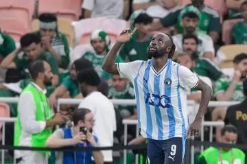 فيستون ماييلي يقود هجوم بيراميدز في التشكيل المتوقع أمام باور ديناموز