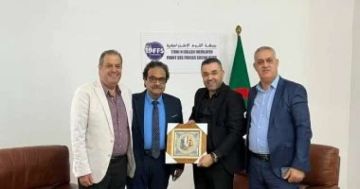 فريد زهران يزور مقر حزب جبهة القوى الاشتراكية فى الجزائر