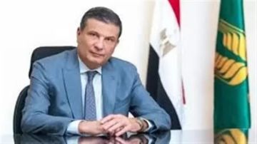 وزير الزراعة ينعى والدة وزير التموين