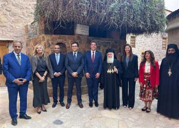 أمين الأعلى للآثار يشارك في مراسم تجليس مطران دير سانت كاترين للروم الأرثوذكس أمين الأعلى للآثار يشارك في مراسم تجليس مطران دير سانت كاترين للروم الأرثوذكس