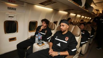 بعثة الأهلي تعود للقاهرة بعد مباراة الجيش الملكي بعثة الأهلي تعود للقاهرة بعد مباراة الجيش الملكي