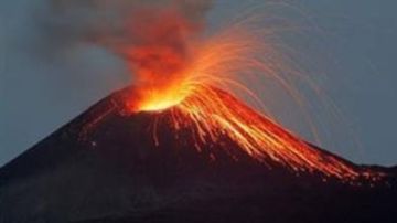 ثوران تاريخي لبركان هايلي غوبي بإثيوبيا ورماده يصل أجواء اليمن وعمان فيديو