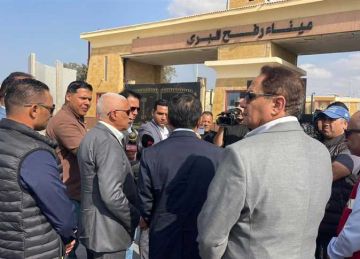 خلال تفقده لمعبر رفح.. سفير سنغافورة: قيمة مساعدات بلادنا لدعم أهالي غزة بلغت 24 مليون دولار