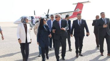 وزيرة التضامن الاجتماعي تغرس نخلة بحديقة 30 يونيو بالوادي الجديد