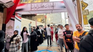 استمرار توافد الناخبين للتصويت بمدرسة محمد الفقي بابو النمرس